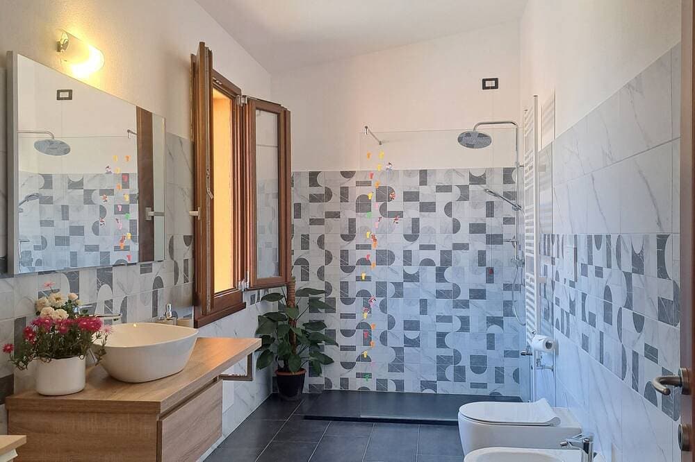 Foto 6 von 25: 100 sqm apartment in South Sardinia Capoterra. Sea nature and sunshine all year round.