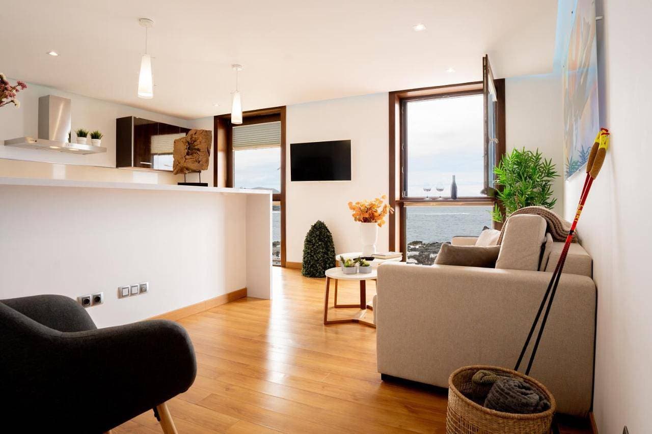 Modern sea front apartment in Garachico 3 1