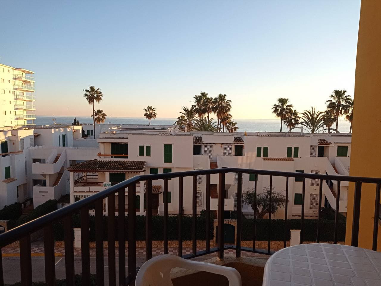 Familienwohnung mit Garten und Pool in Xeraco Playa 1