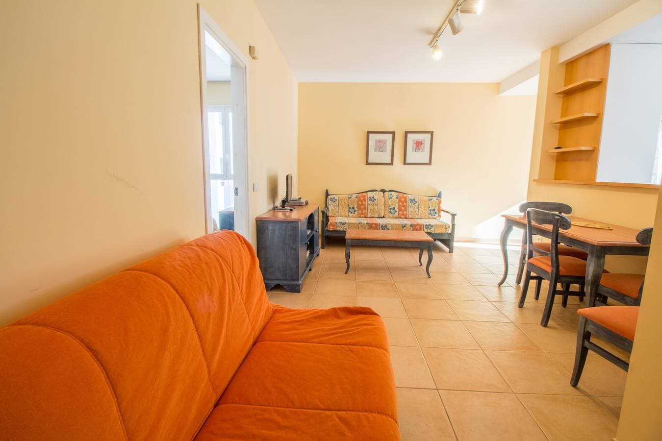 Foto 2 von 13: Gemütliche Wohnung in Meeresnähe mit WLAN und Pool