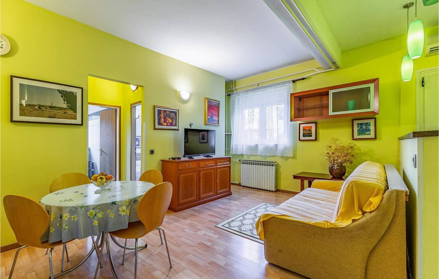 Foto 4 von 23: Charmantes Apartment mit einem Schlafzimmer und Terrasse, 700 m vom Strand Bijela entfernt