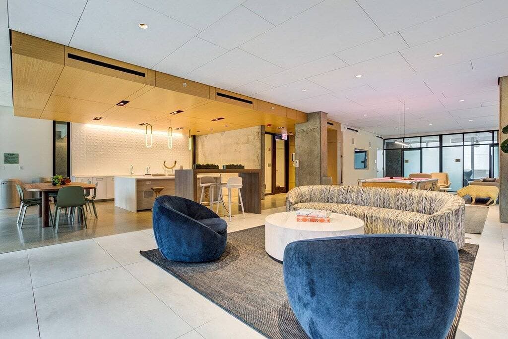 Foto 2 von 35: Elegant West Loop Studio w/ Pool, Gym & Lounge, nr L, by Blueground