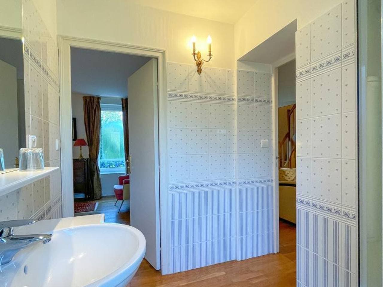 Foto 10 von 22: Charmantes Duplex im Herzen von Pays des haras mit ruhigem Garten und WiFi