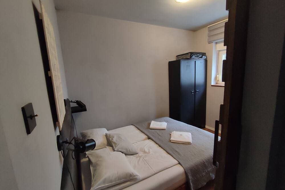 Foto 5 von 26: Industrial & cosy condo near centre-fully equipped/free parking
