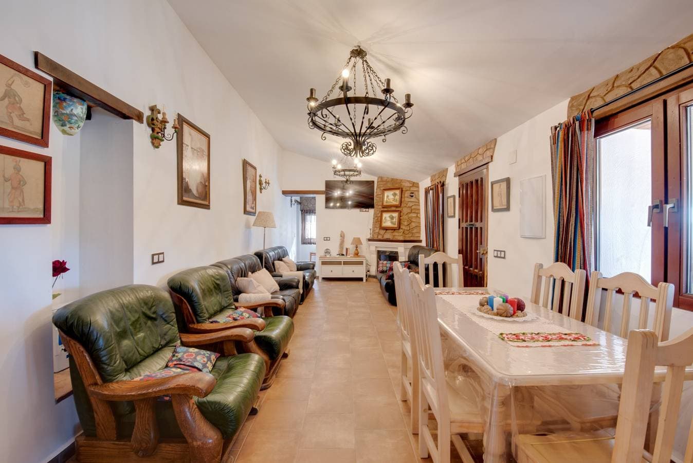 Foto 12 von 34: Haustierfreundliches Ferienhaus 'Miramar' mit Garten, privatem Pool, Terrasse und WLAN