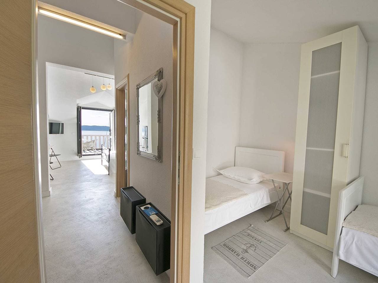 Foto 10 von 11: Apartments & Room Vesna - Superior Studio Apartment with Terrace and Sea View