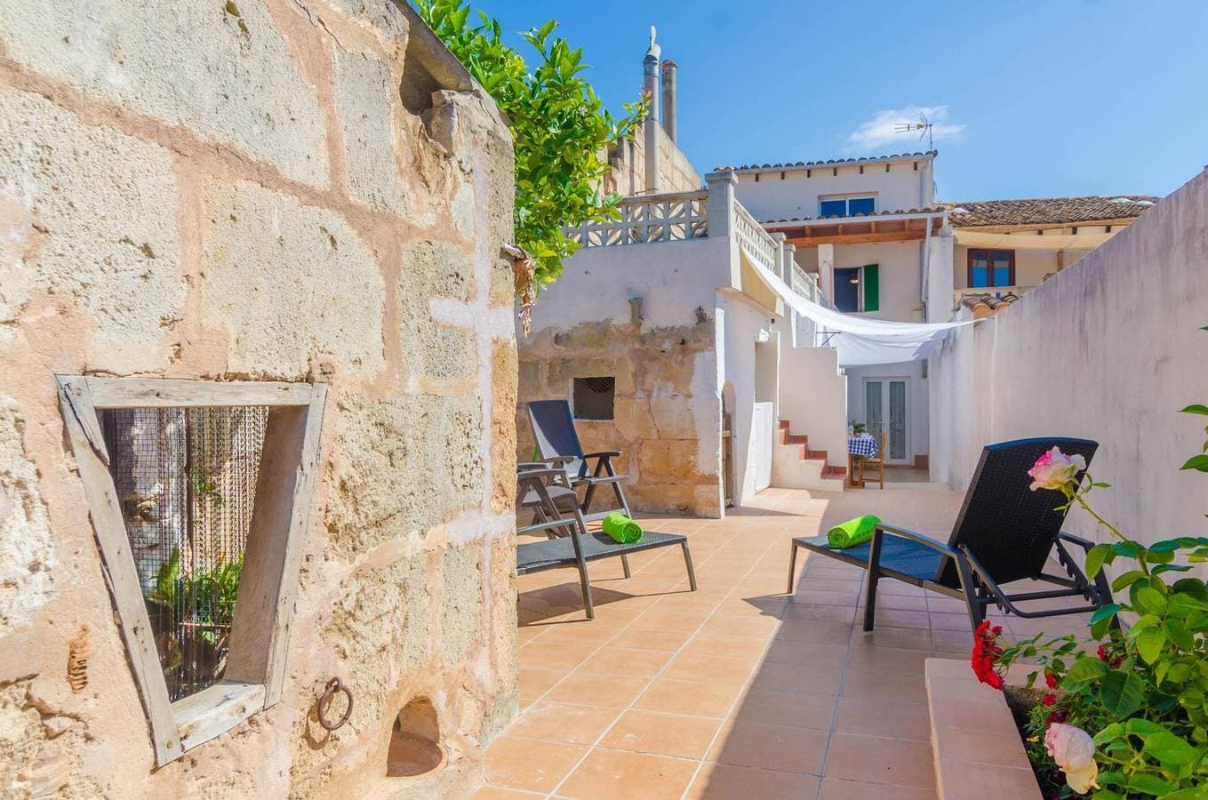 Foto 3 von 24: Villa für 4 Personen mit Garten