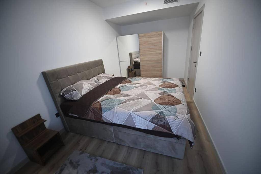 Foto 12 von 27: One-Bedroom Apartment