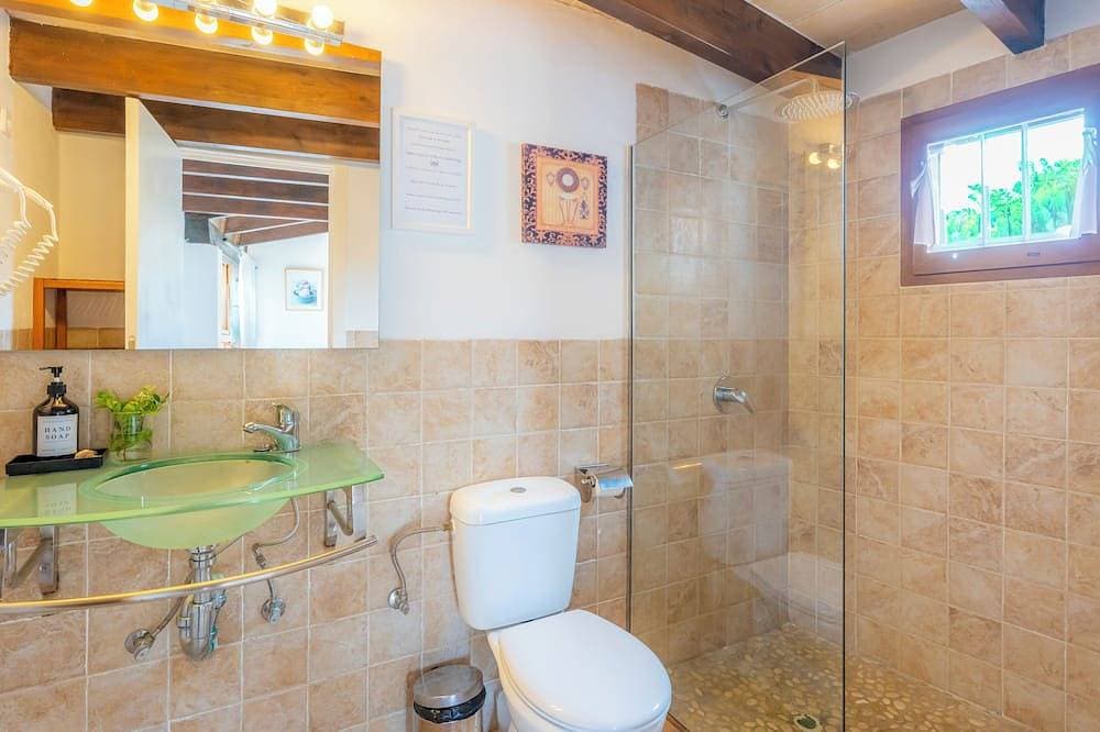 Foto 8 von 24: Villa mit Pool 2,5 km. vom Meer aus Sehr ruhige Gegend. Wifi