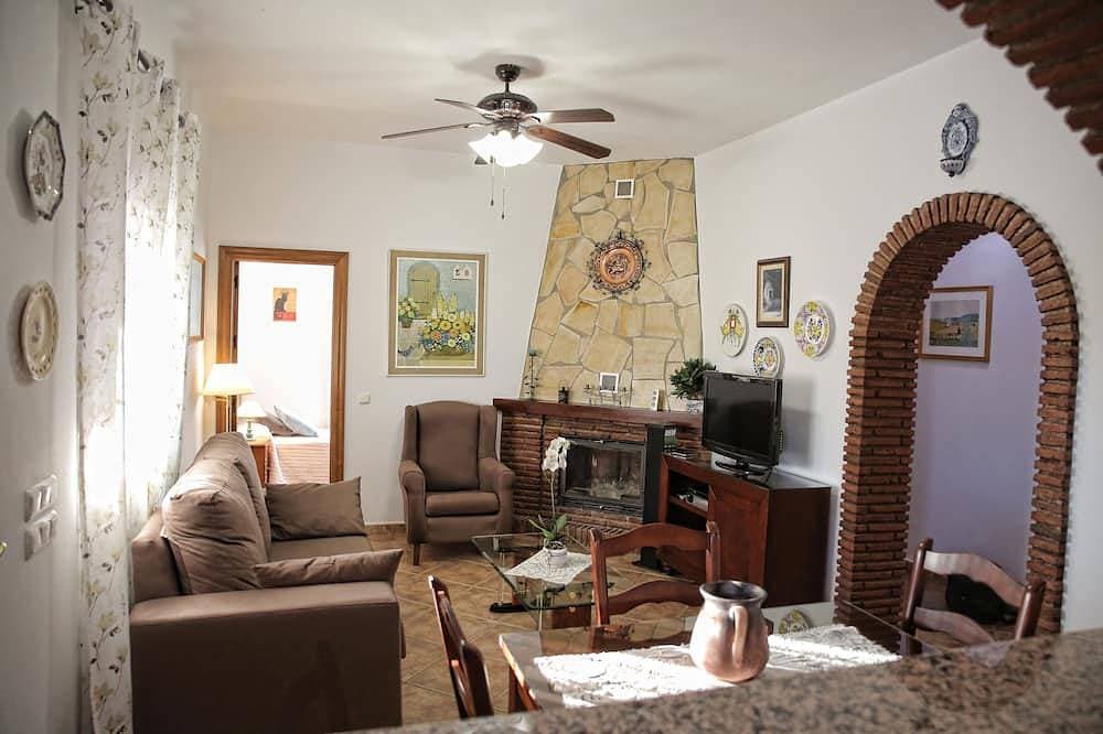 Foto 11 von 30: Private villa, surrounded by orange trees, with swimming pool, 10 minutes from the center.