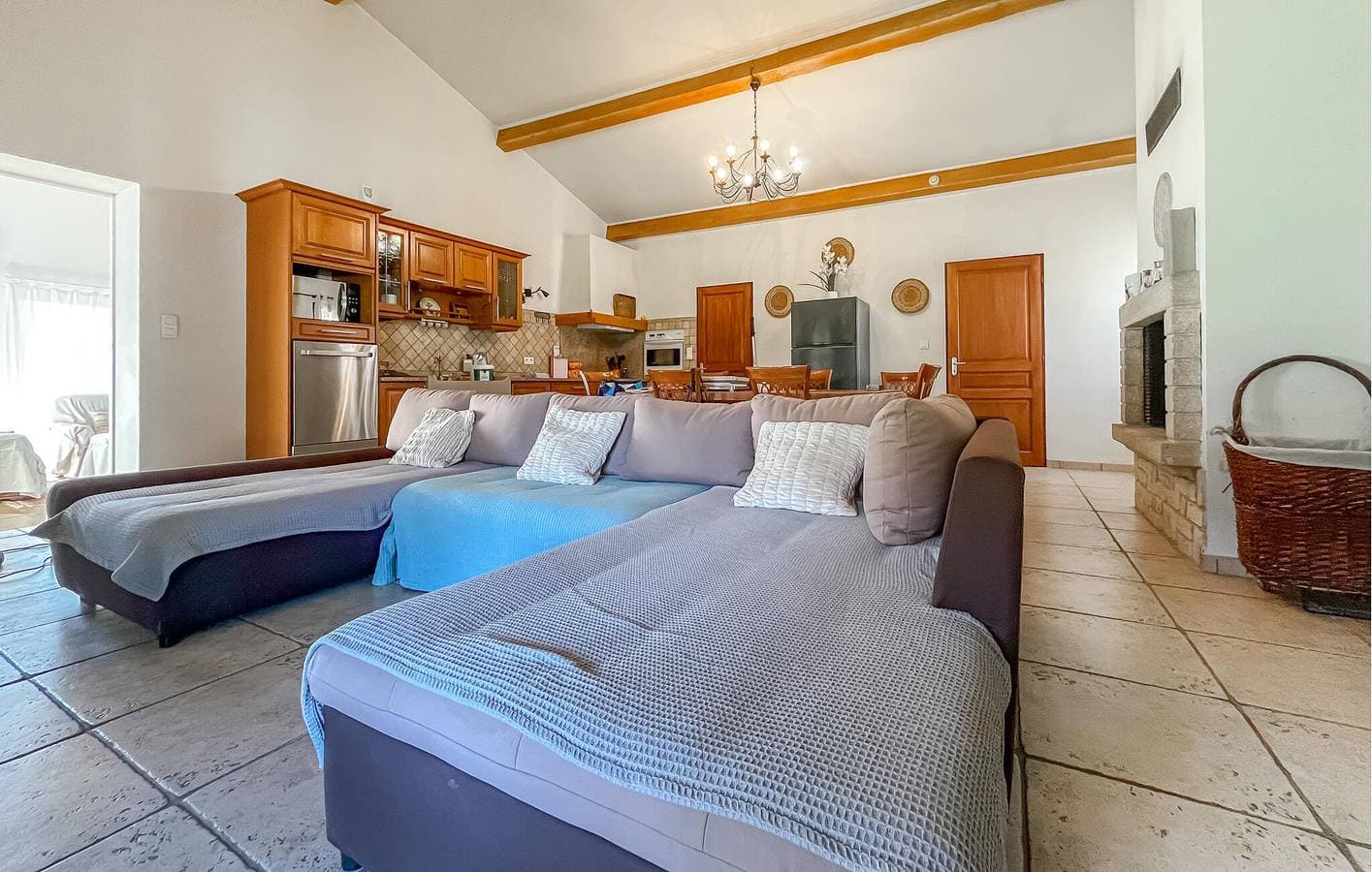 Foto 4 von 28: Geräumige Ferienwohnung mit Pool, WLAN und Terrasse in der Nähe von La Casa Pizza