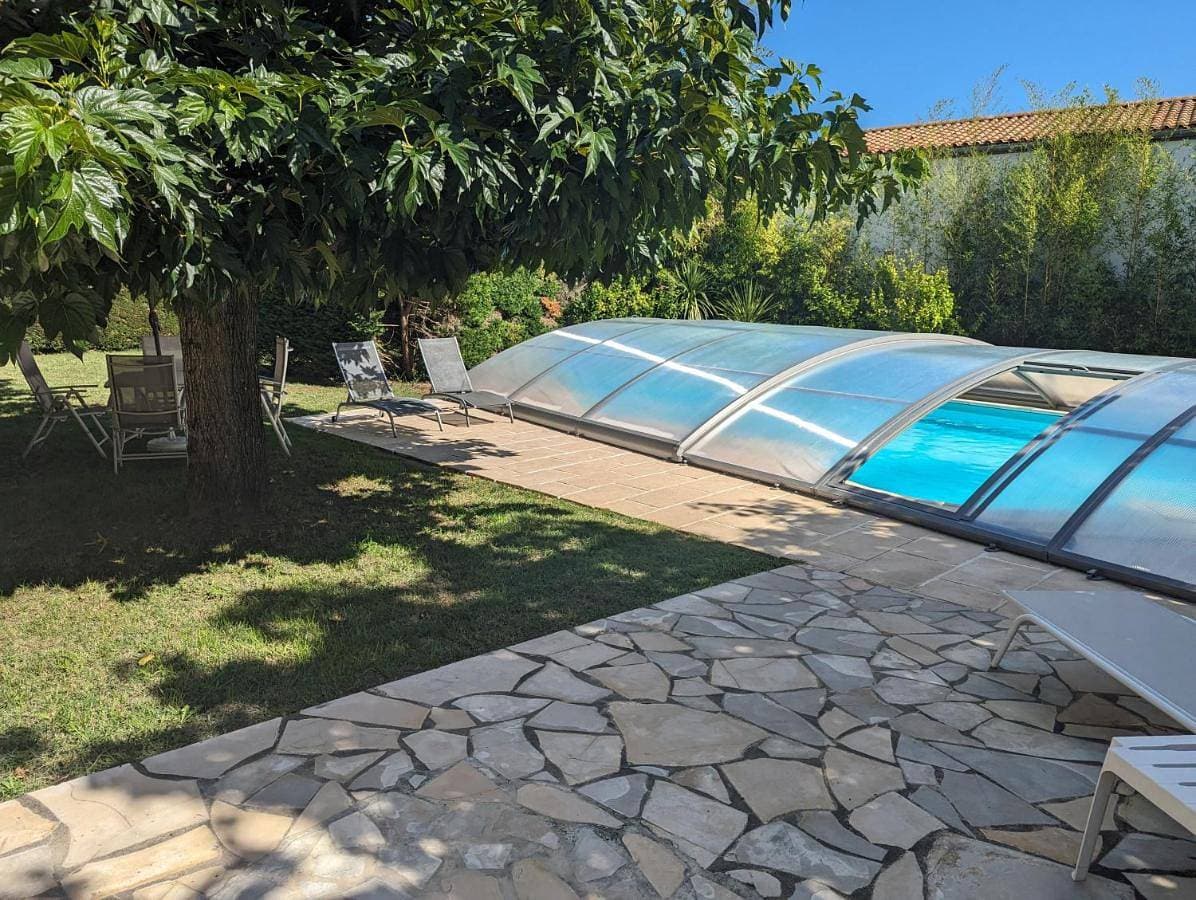 Foto 3 von 5: Apartment with Pool View