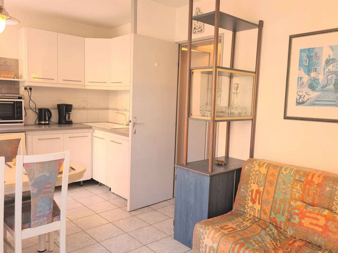 Foto 6 von 16: Gemütliches 2-Zimmer-Apartment für 4 Personen, 450 m vom Strand, mit Garten und Parkplatz