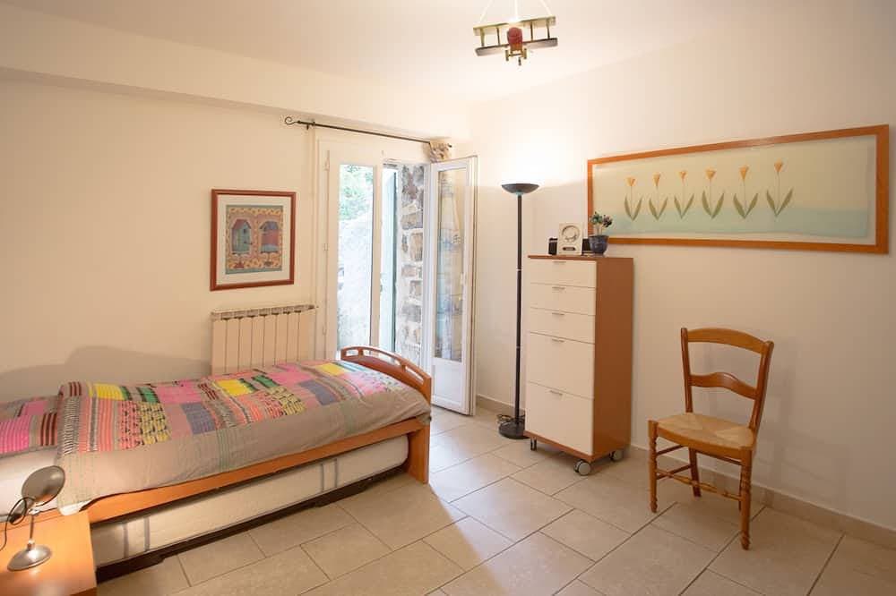 Foto 5 von 12: Character house with garden and swimming pool