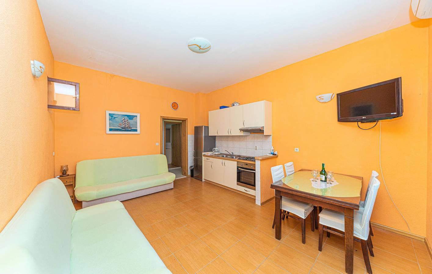 Foto 4 von 22: Ferienwohnung mit Panoramablick in Makarska – in Küstennähe und mit guter Gastronomie