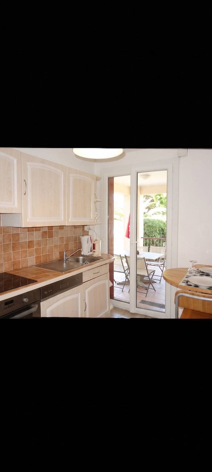 Foto 2 von 14: Charmante Wohnung in Saint-Cyr-sur-Mer mit privatem Garten
