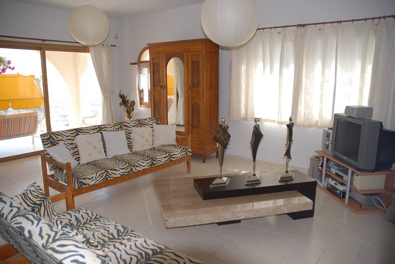 Foto 11 von 36: Peyia Villa mit Meerblick, privatem Pool und Garten