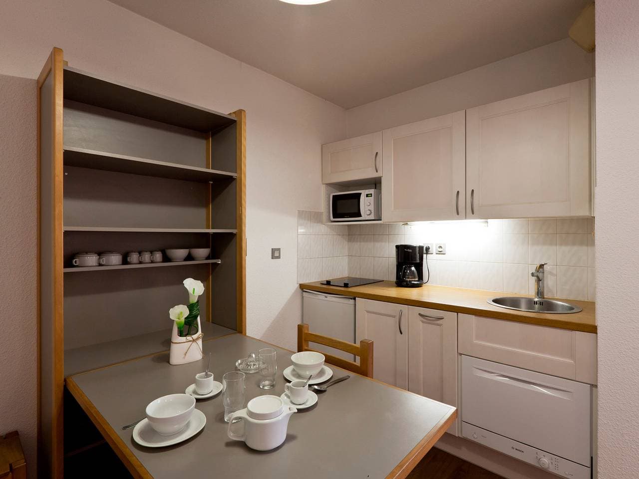 Gemütliches Studio für 2 mit Balkon und WiFi in Brides-les-Bains 1