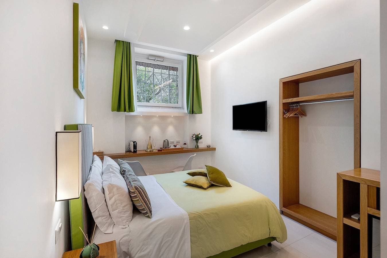 Foto 13 von 23: Sorrento Stylish – Standard Doppelzimmer im Herzen von Sorrent