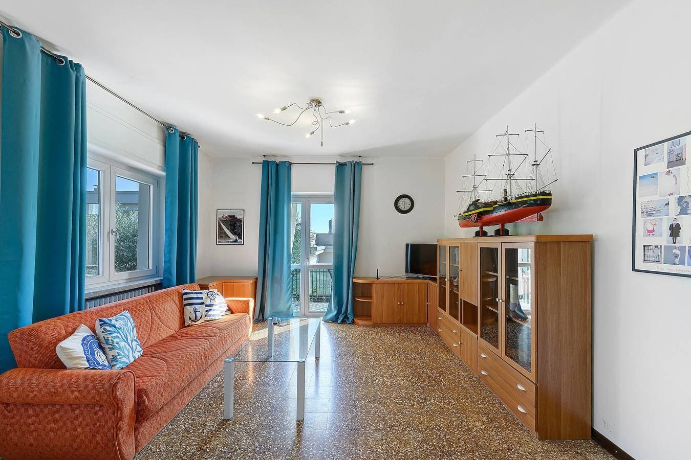 Foto 3 von 24: Appartement 'La Prua - Capitan Libeccio' mit Seeblick, WLAN und Klimaanlage