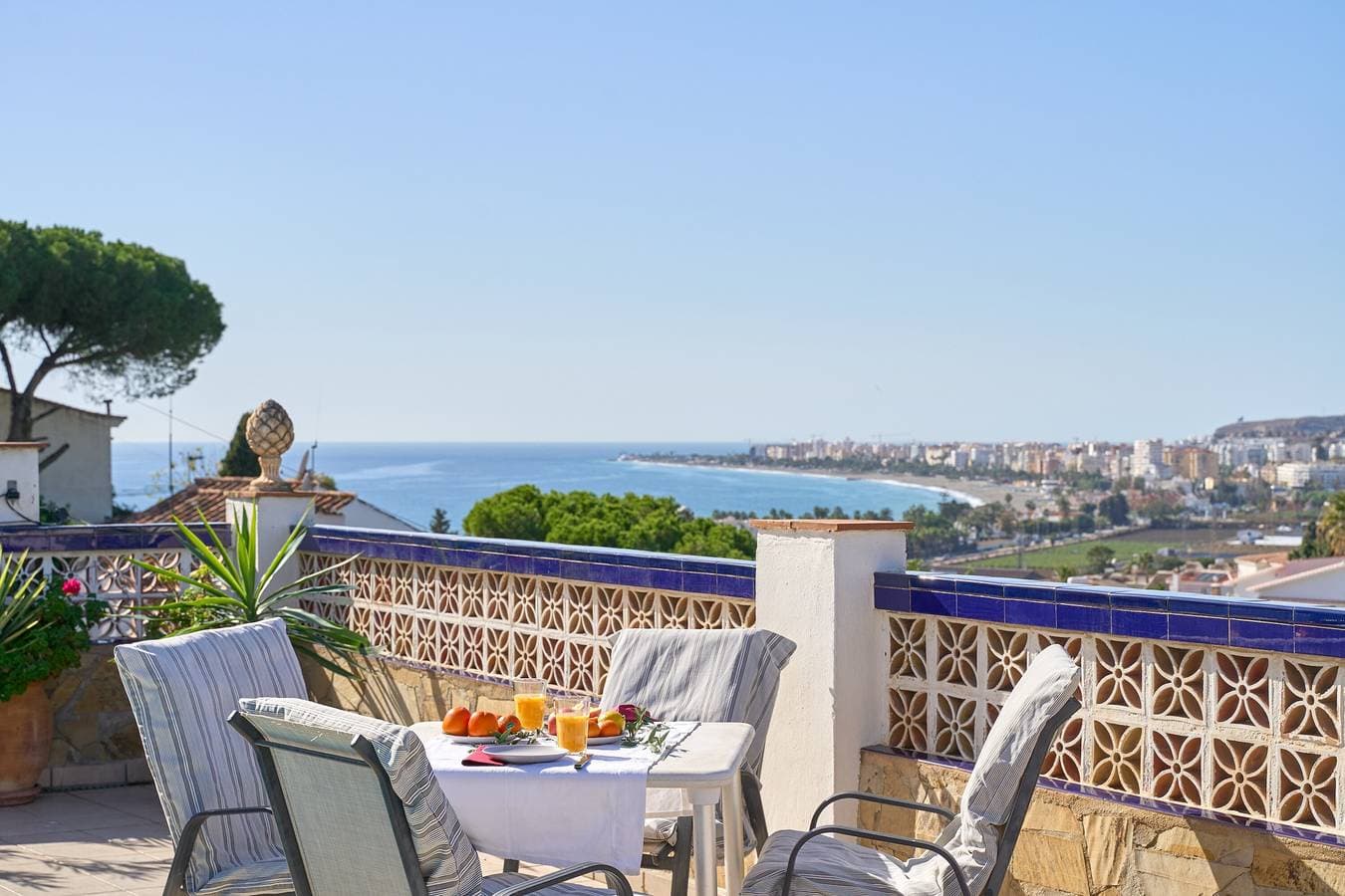 Foto 2 von 32: La Gaviota in Caleta de Vélez – Ferienhaus mit Meerblick und privatem Pool