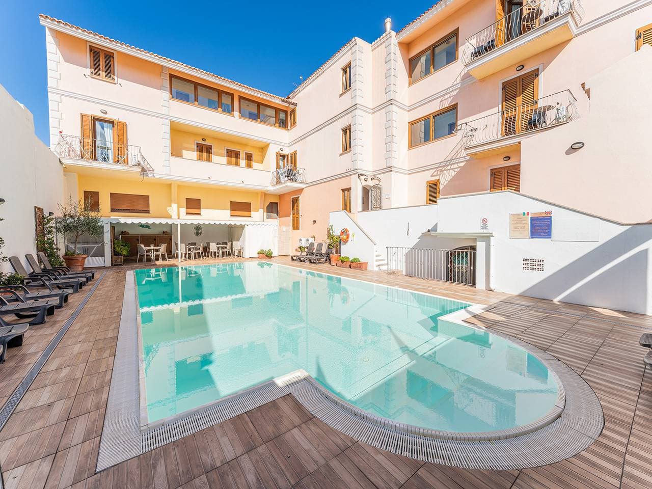 Gemütliches 3-Gäste Apartment mit Pool 1