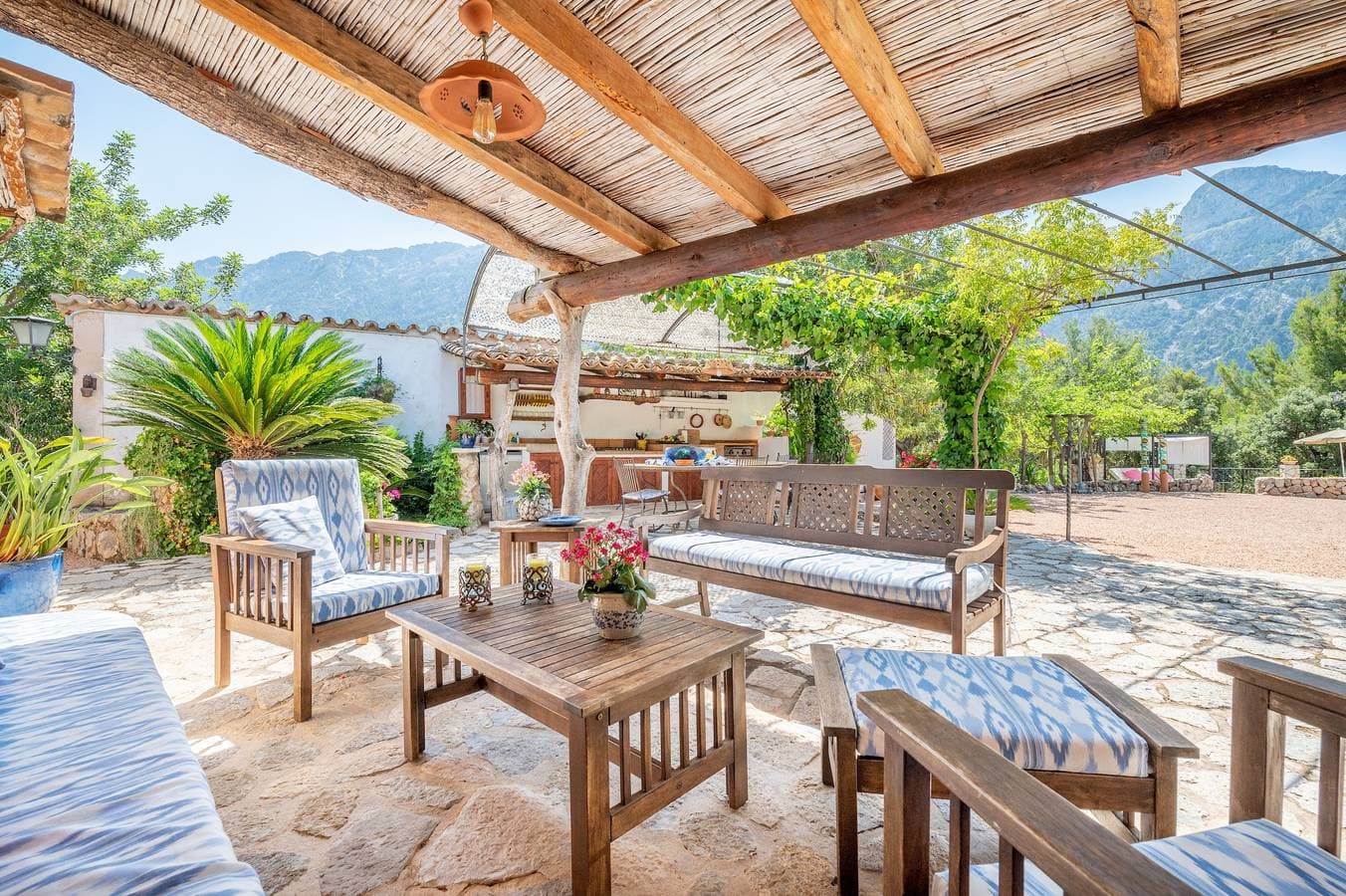 Foto 5 von 26: Finca „S'Olivar Major“: Ihr Paradies auf Mallorca – Bergblick, WLAN, Klimaanlage, Pool & Garten