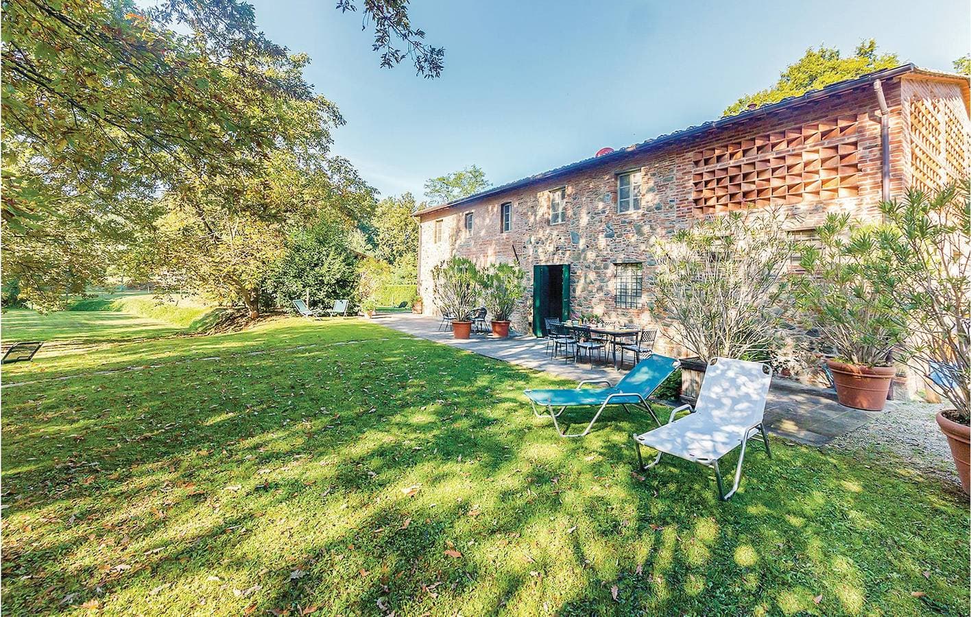 70m² Wohnung mit Internet, Parkplatz und Blick auf Montecarlo 1