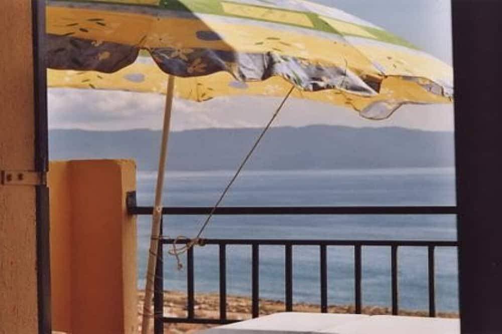 Foto 4 von 9: Wie ein Balkon auf der ganzen Klippe von Aajccio, Winter und Sommer!