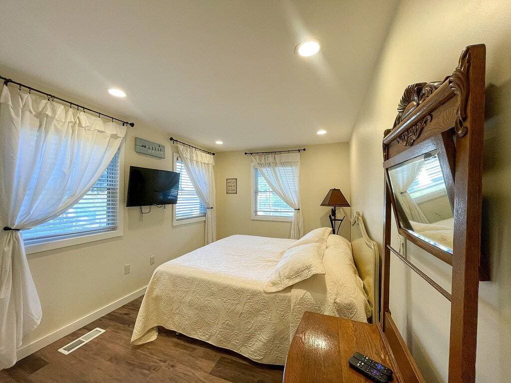 Foto 5 von 21: Poppy's Cottage-Walk to the Casino! WiFi available & Motorcycle Friendly