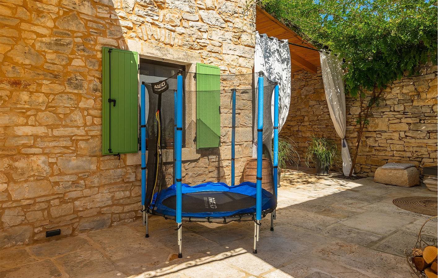 Foto 7 von 38: Schickes 1-Zimmer-Apartment mit Pool, WLAN und Klimaanlage in der Nähe des Stadtzentrums von Galizana