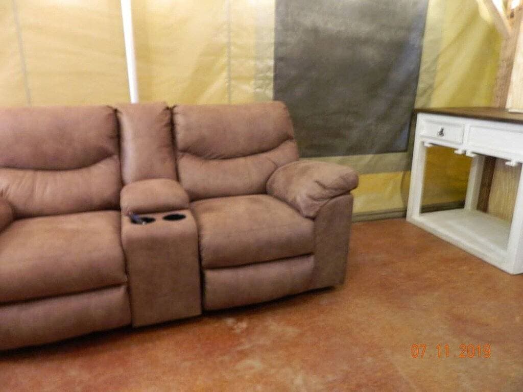 Foto 4 von 35: Get InTents indoor pool, hot tub, & more!