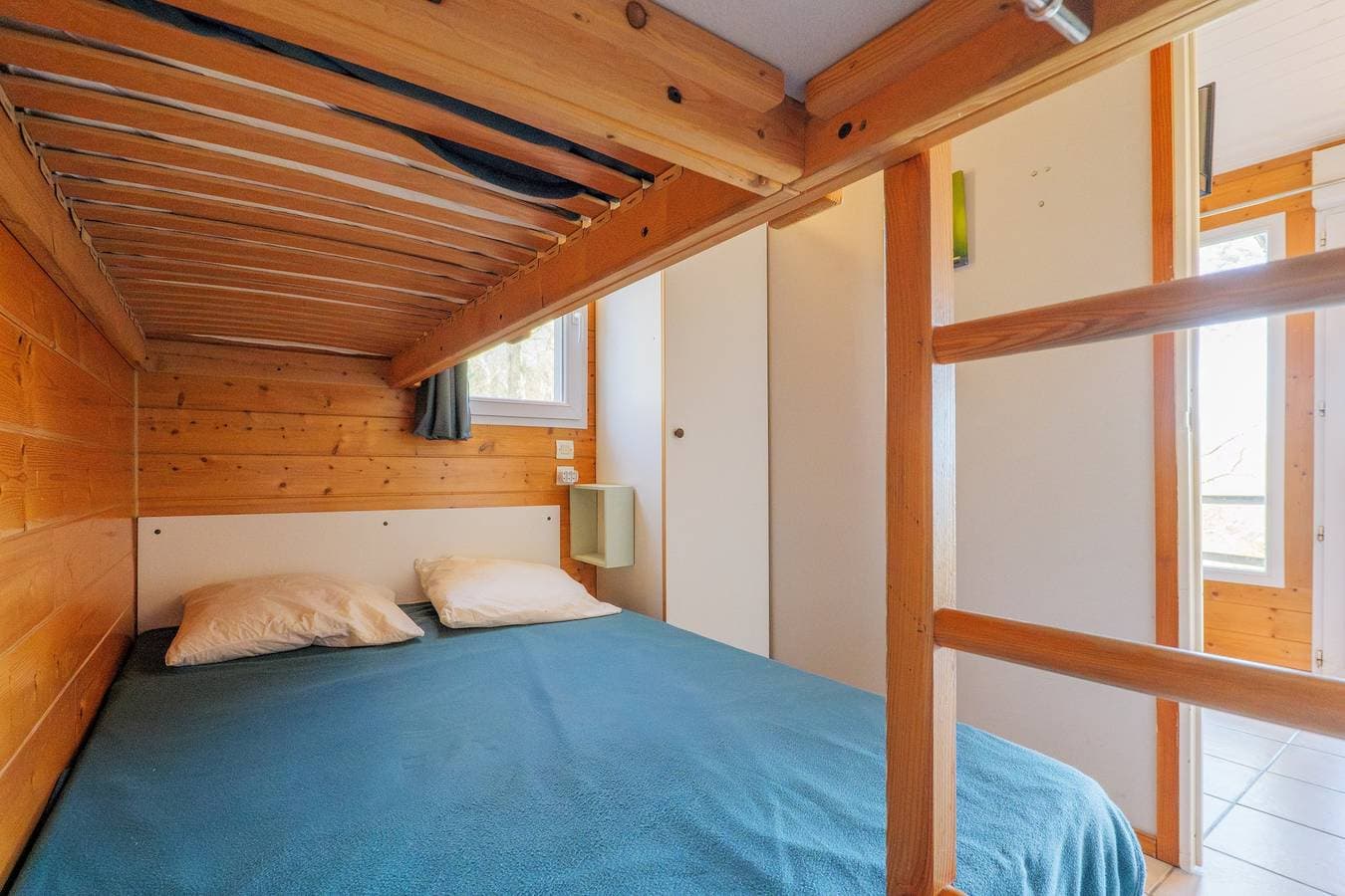 Foto 13 von 25: „Les Gîtes de Chauzon 3“ mit Gemeinschaftspool und Klimaanlage