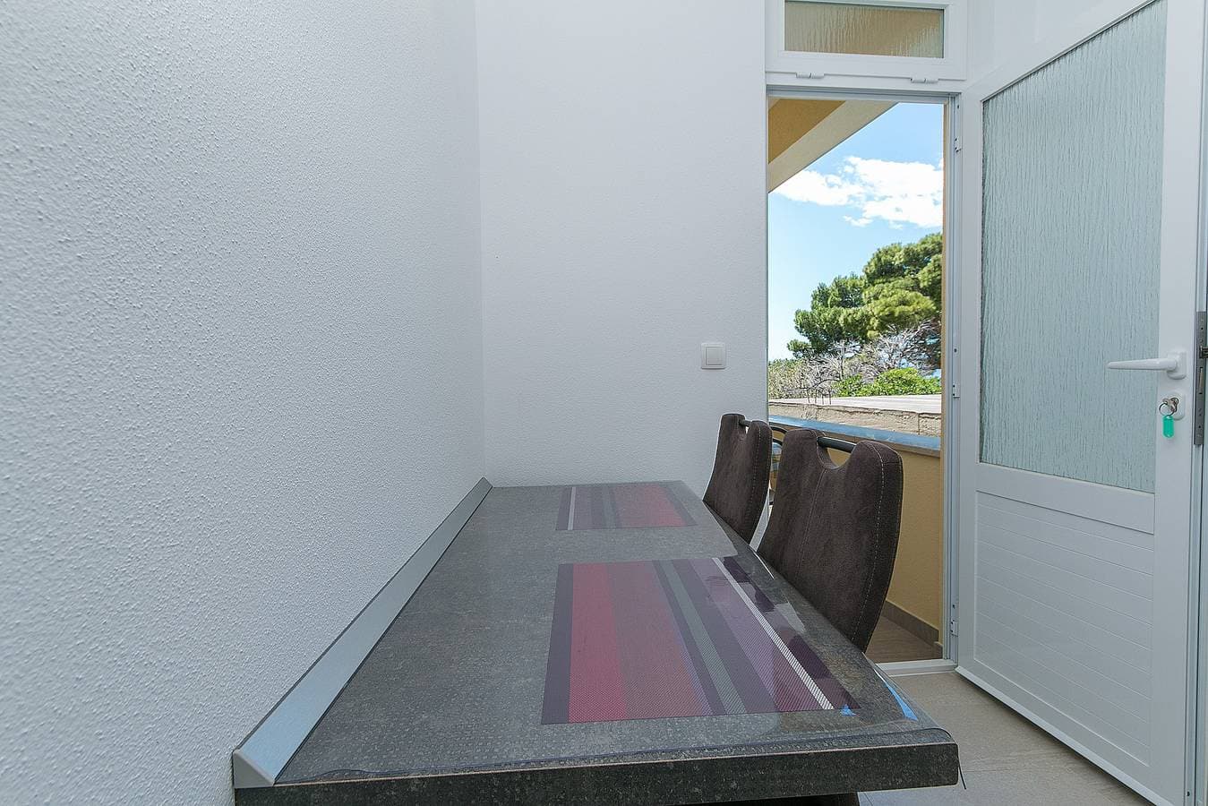 Foto 11 von 21: 1-Zimmer-Ferienwohnung mit Balkon und Meerblick Brela, Makarska A-2717-d