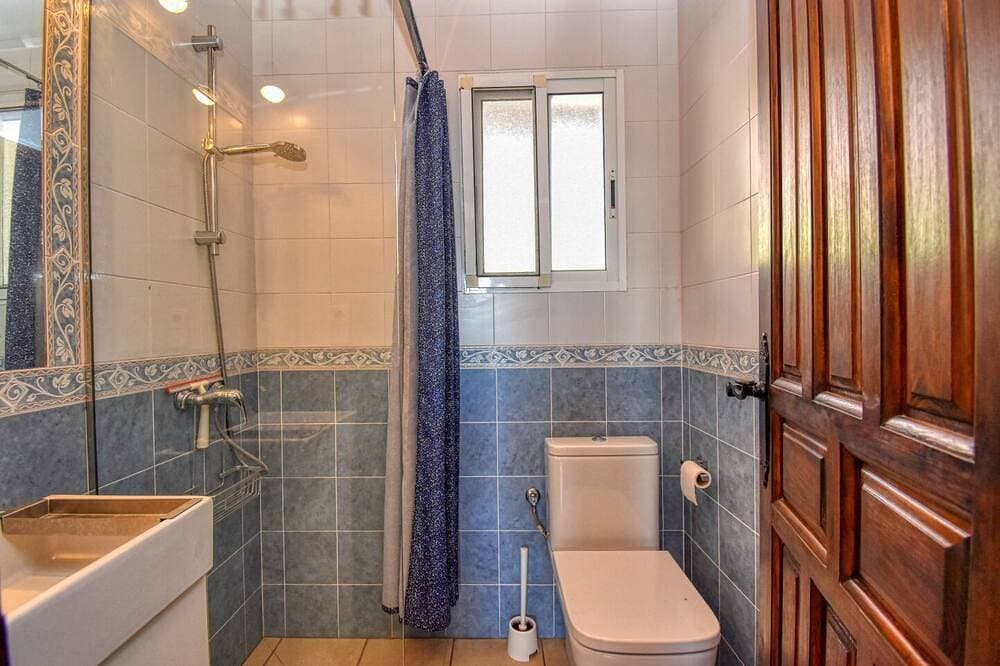 Foto 5 von 30: Bungalow  2-4 persons, pool, AC,  WIFI, sea view, sand beaches in Torre del Mar