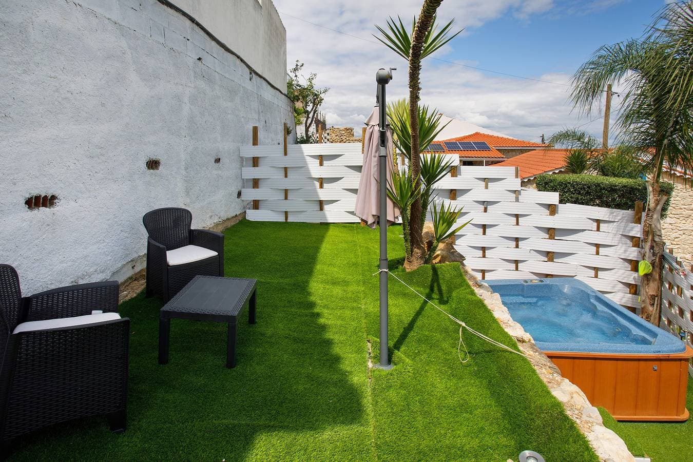 Foto 3 von 26: Ferienhaus 'Castelos Azul' mit privatem Garten, Wi-Fi und Klimaanlage