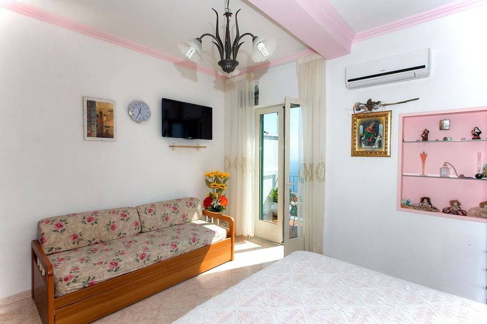 Foto 3 von 26: Enchanting Sea View Apartment with Terrace