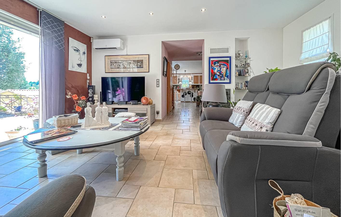 Foto 4 von 44: Geräumige Ferienwohnung mit Pool, WLAN und Terrasse in der Nähe von Miramas und Saint-Chamas