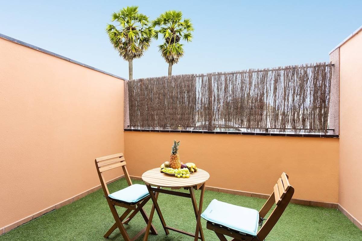 Foto 2 von 31: Ferienwohnung für 4 Personen mit Terrasse