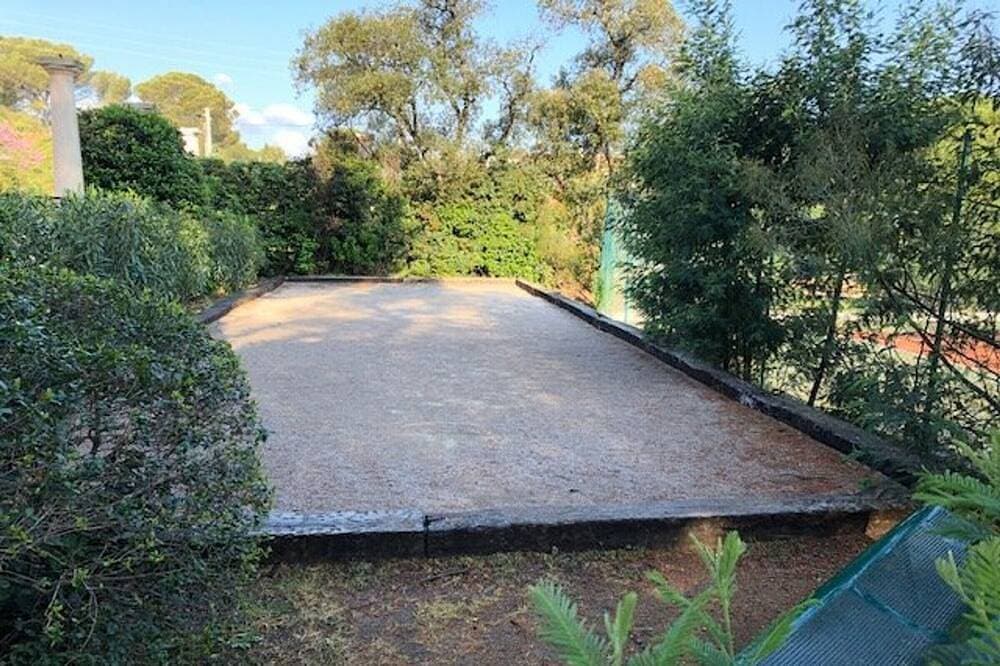Foto 8 von 20: Gemütliche Ferienwohnung mit 2 Zimmern, Terrasse, 400m vom Strand, WLAN, Parkplatz, in Saint Aygulf