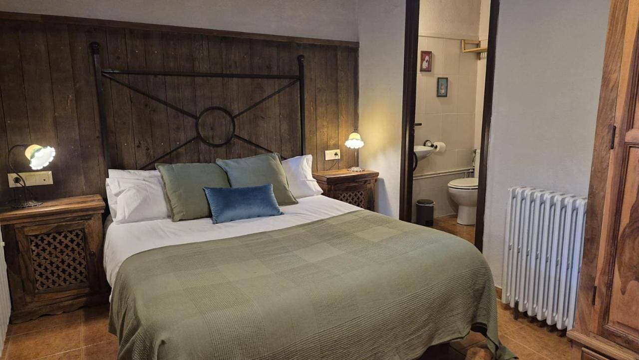 Foto 5 von 11: Double Room with Garden View