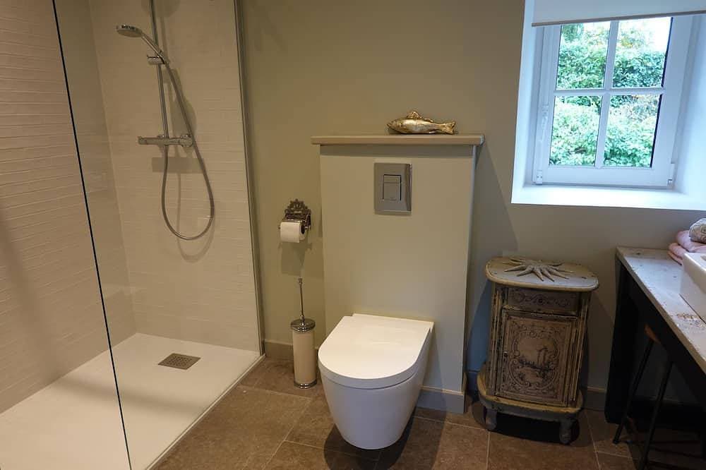 Foto 3 von 16: Kermaria One Bed River View Apartment, by the Bois d’Amour Pont Aven