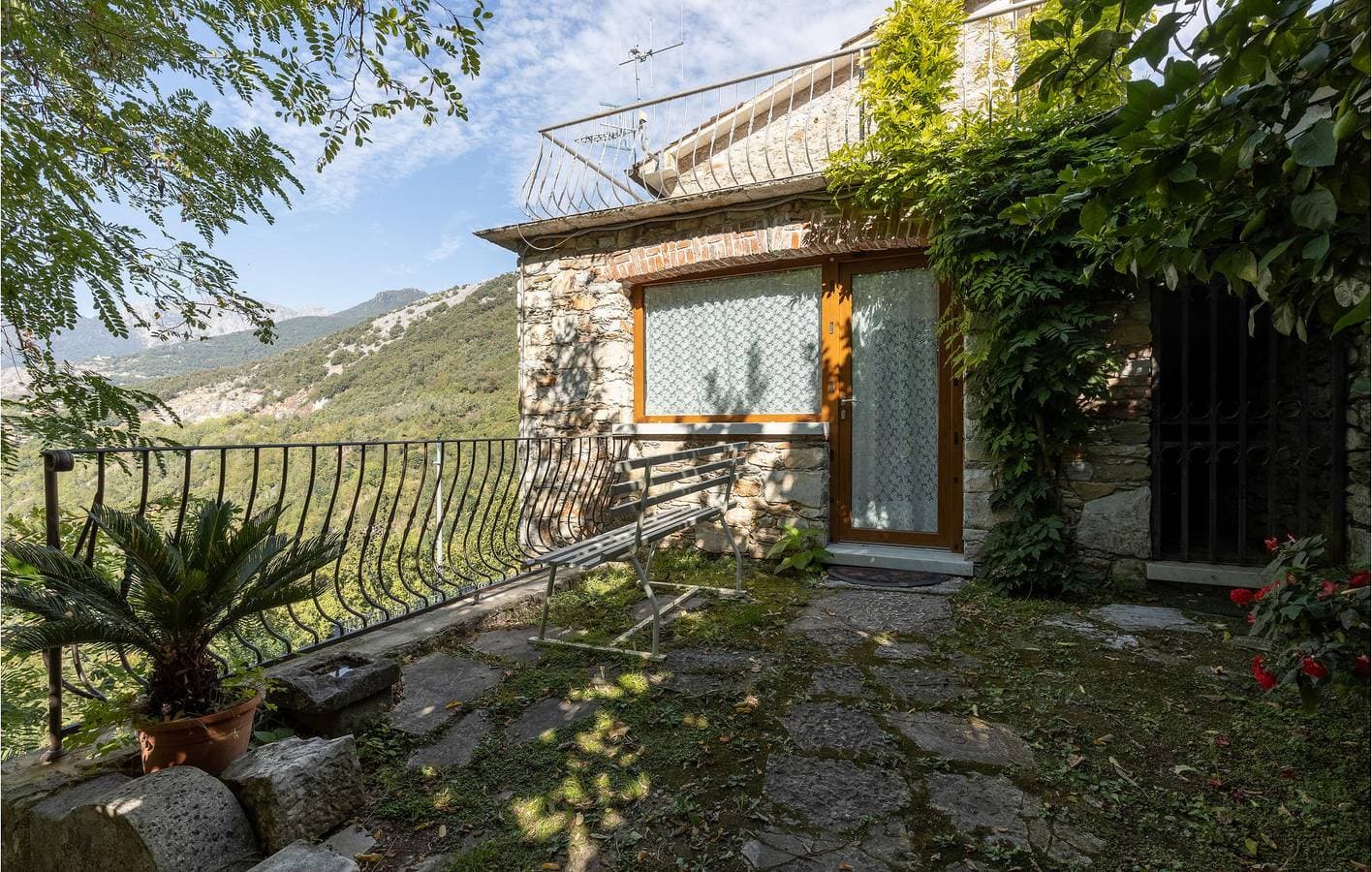 Foto 4 von 28: Appartement mit Meerblick und Babybett & Mehr