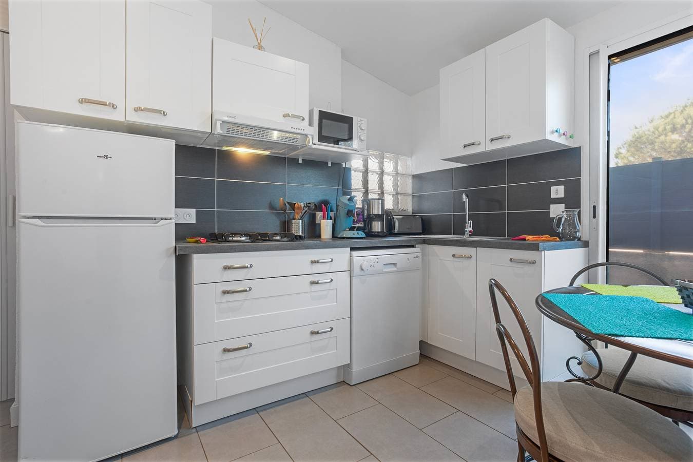 Foto 6 von 21: Apartment 'Les Sables' mit privater Terrasse, WLAN und Klimaanlage