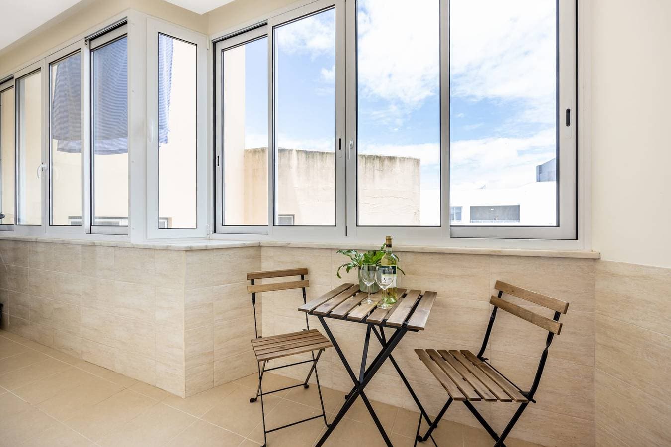 Foto 4 von 24: Urban City View Apartment