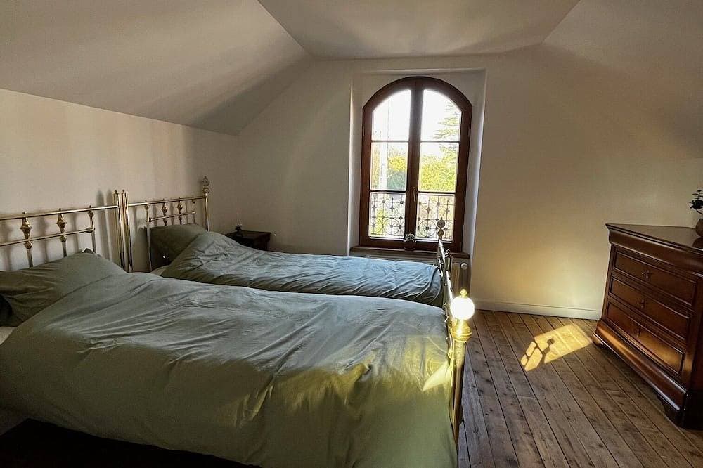 Foto 3 von 30: Charming house with park between the Seine and the Fontainebleau Forest, 30 minutes from Paris