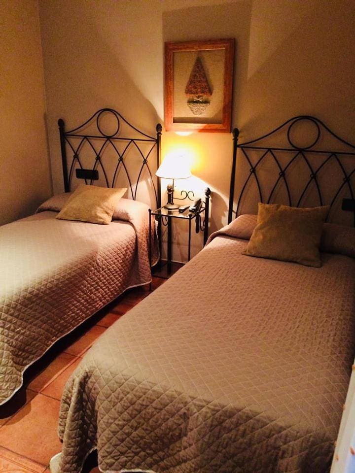 Foto 8 von 12: Double or Twin Room