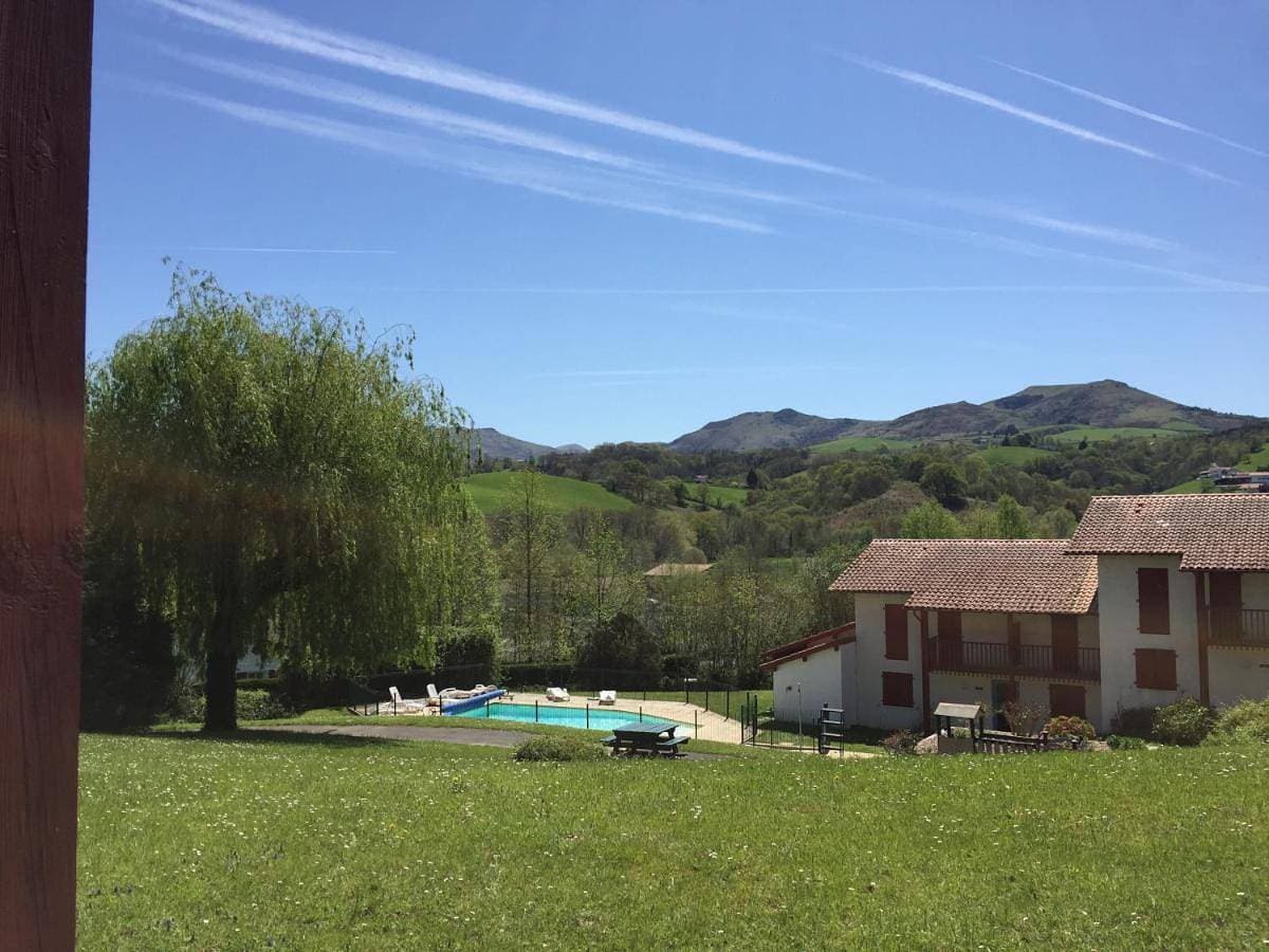 T3 pays du piment d'Espelette - résidence avec piscine chauffée 1