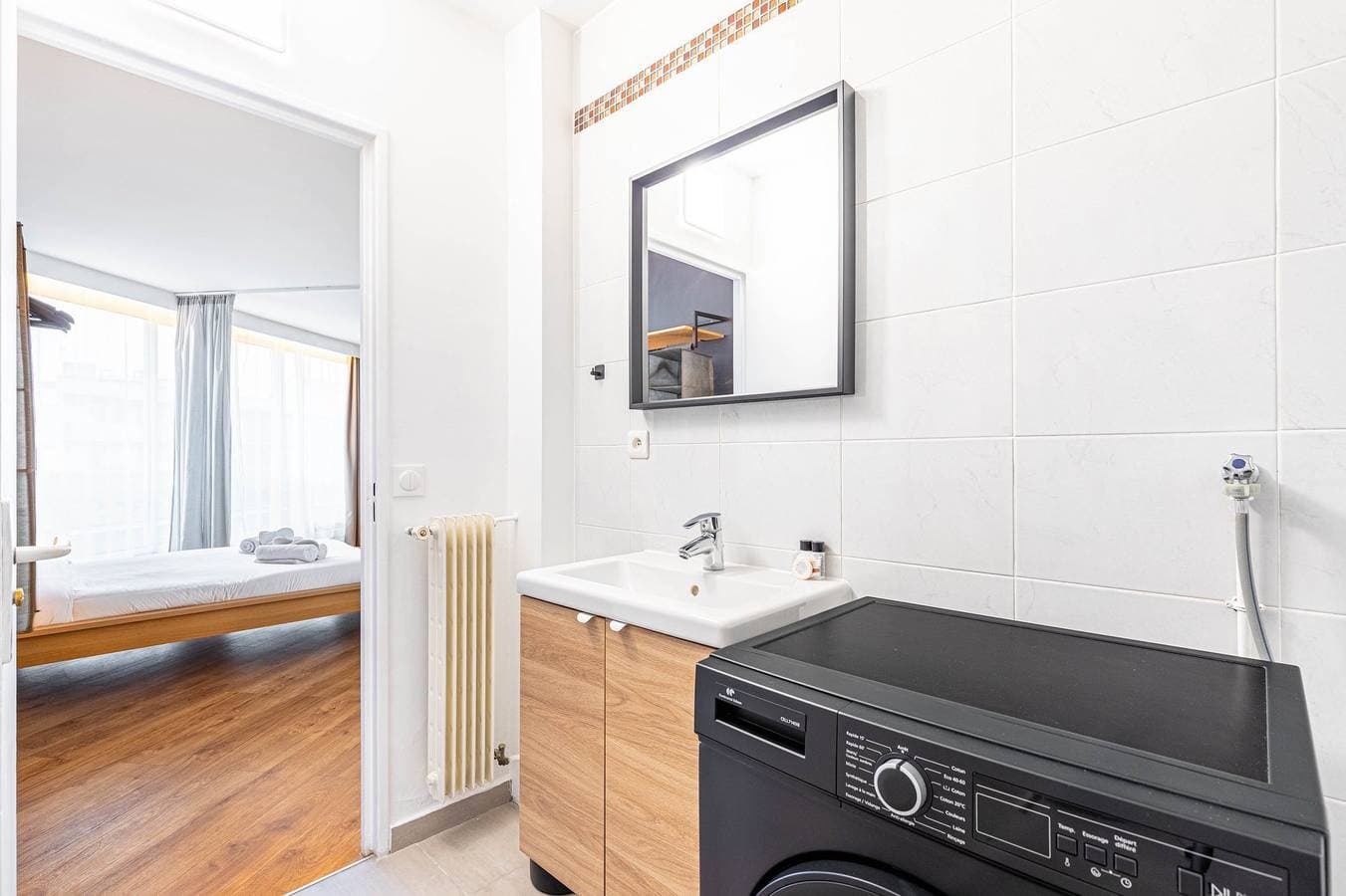 Foto 11 von 17: GuestReady - Black pearl close to the metro