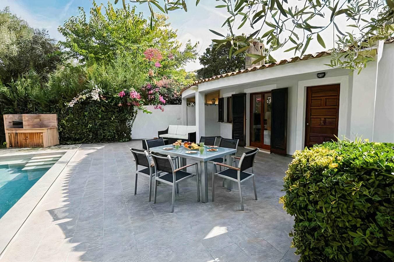 Foto 11 von 33: Villa für 3 Personen mit Pool
